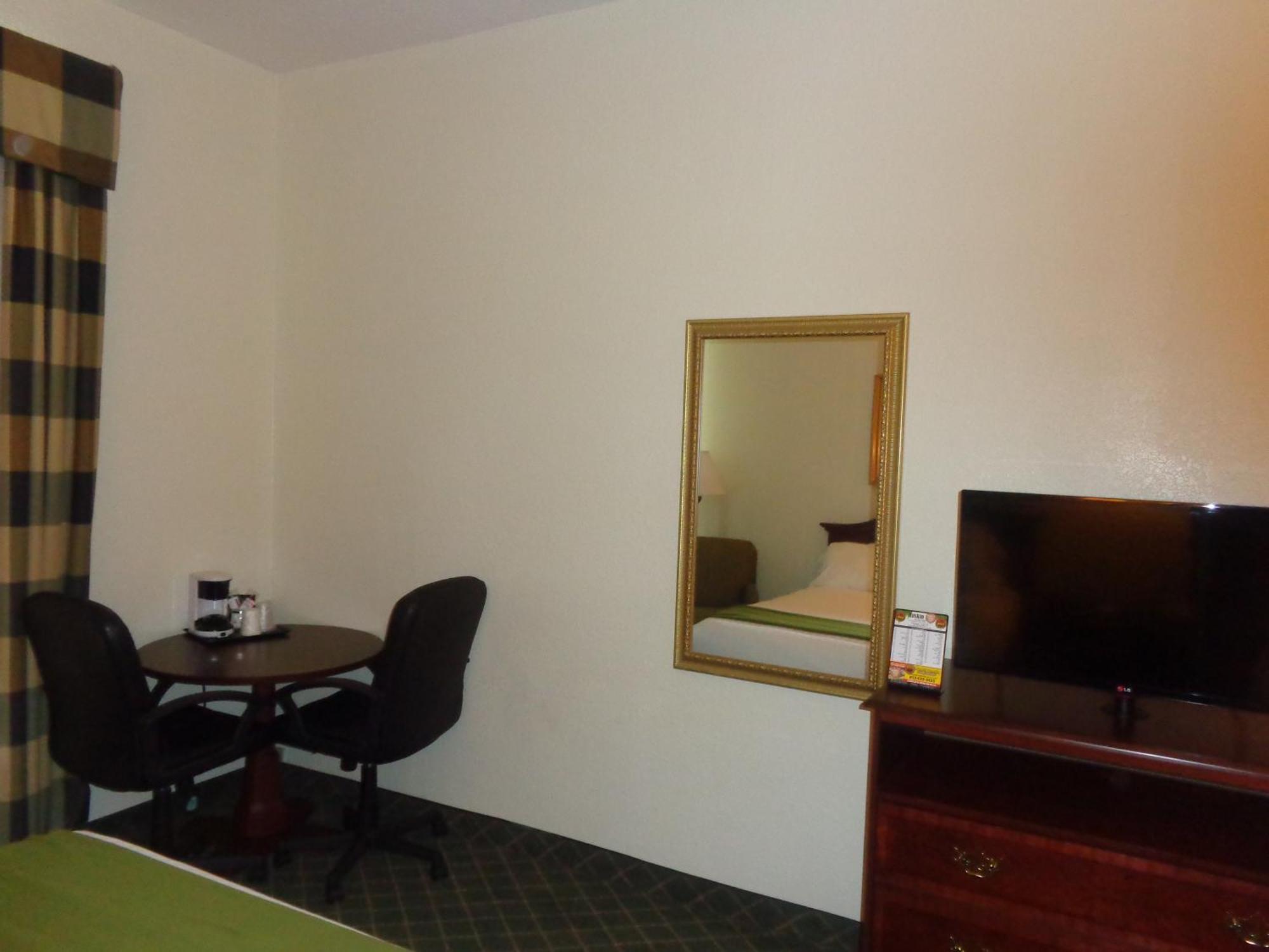 Ruskin Inn Tampa-Sun City Center ภายนอก รูปภาพ